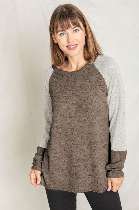 Shophouse Northwest plus size two tone raglan tunic brown heathered body with light gray raglan sleeves