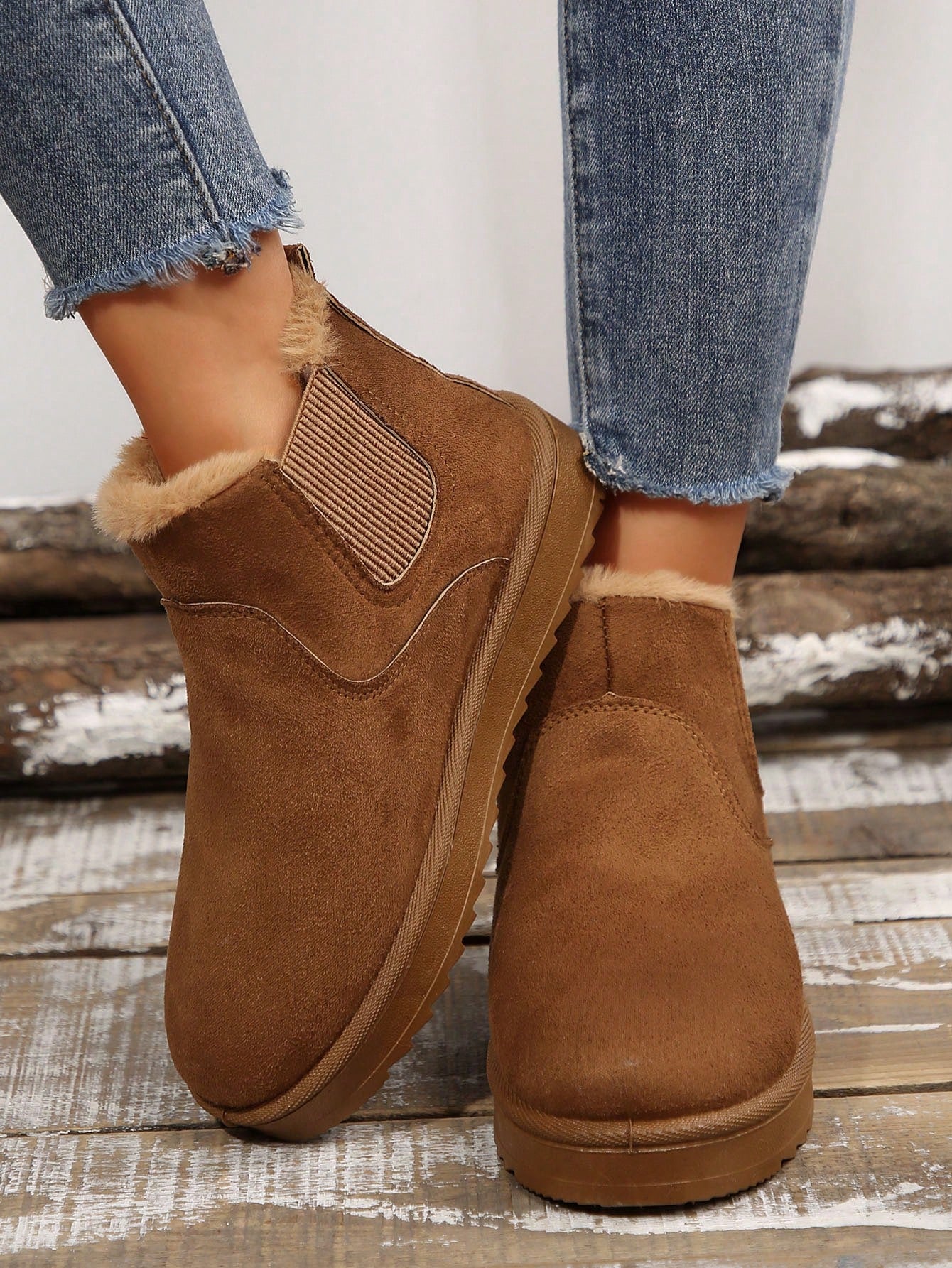 Jumpstudios-BTG Womens Slippers in Brown, stylish non slip indoor outdoor winter boots for comfort and warmth