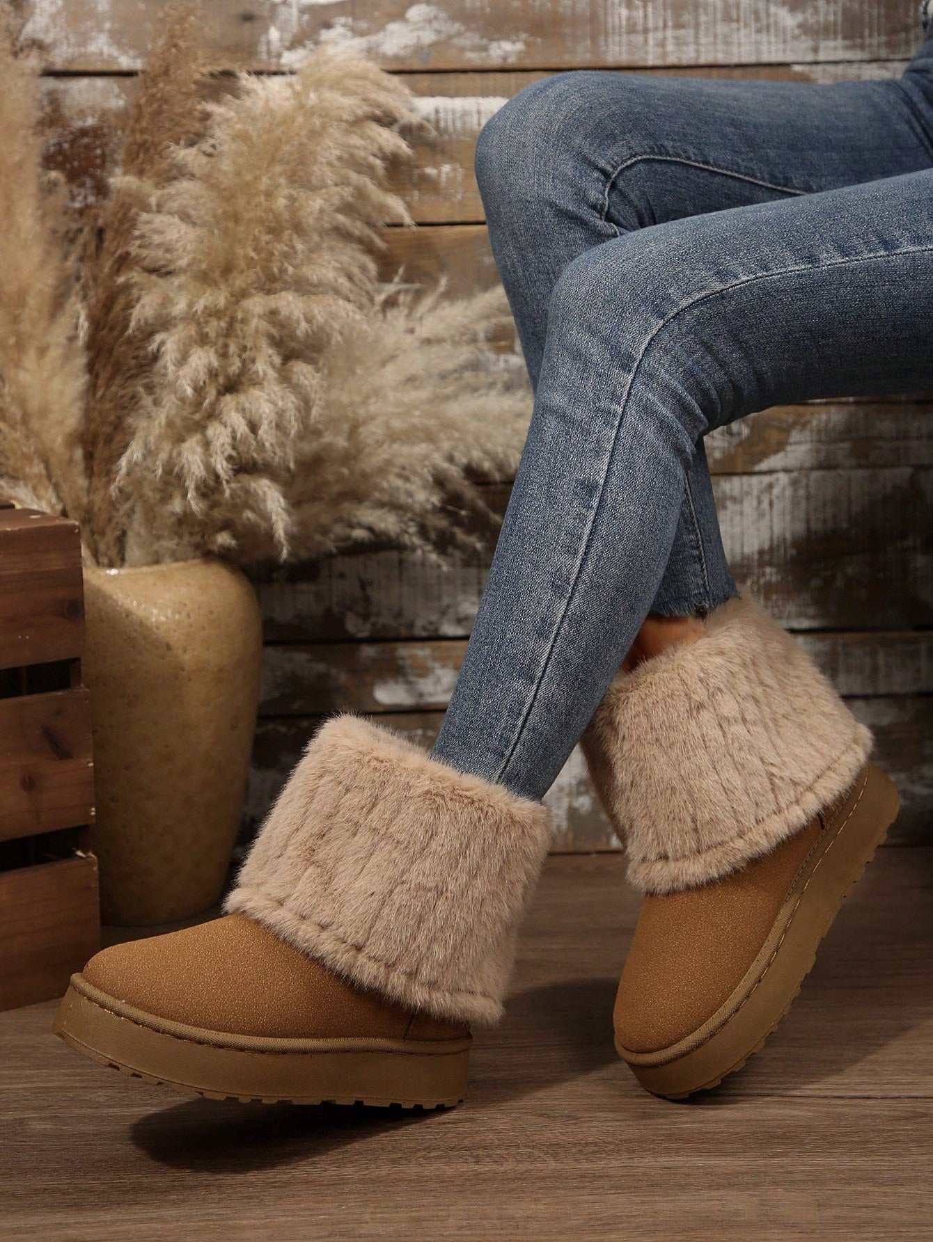 Cozy Jumpstudios-BTG winter warm boots for women with plush cuffs, perfect for staying warm in cold weather