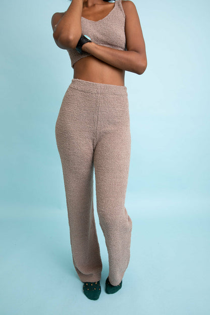 Cozy Shophouse Northwest boucle lounge pants in soft beige for comfortable everyday wear