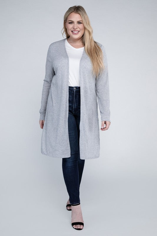 Shophouse Northwest model wearing plus size everyday comfy cardigan long gray open front with white tee and dark jeans