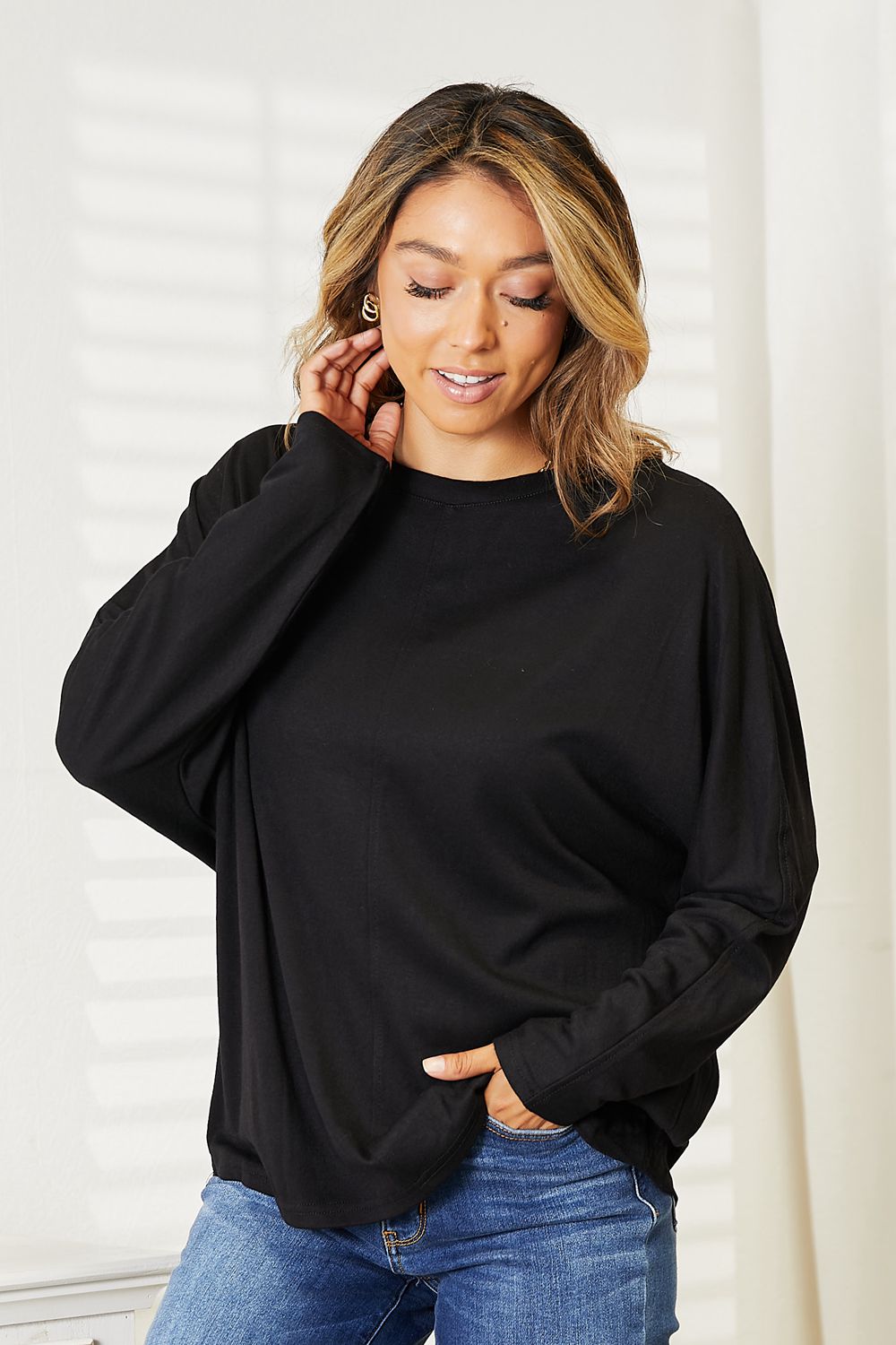 Trendsi Double Take Seam Detail Top in Black with Relaxed Fit for Casual Wear