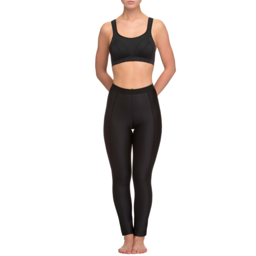 Lauma active long leggings in black paired with a matching sports bra for a stylish workout outfit