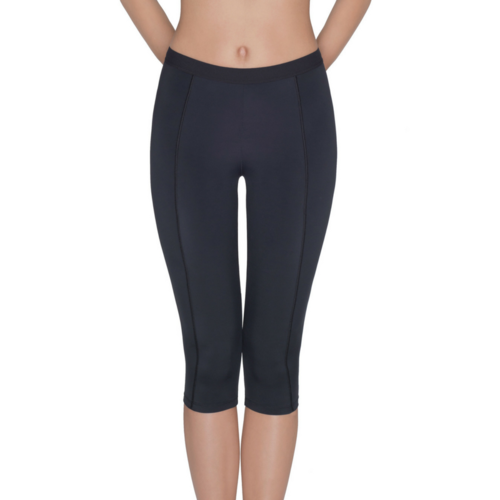 Lauma Capri Active leggings in black, designed for comfort and flexibility during workouts