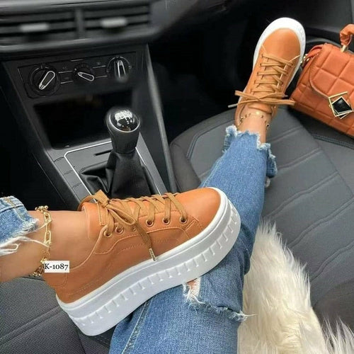 Brown women platform sneakers with white sole, perfect for casual everyday wear